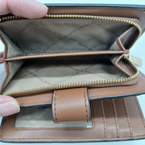 Michael Kors Medium Cece Signature Chain Shoulder Bag and Wallet Set Brown - Picture 11 of 16